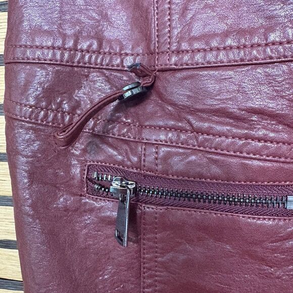 Romeo & Juliet‎ Red Faux Leather Skirt Size Small - Picture 4 of 8